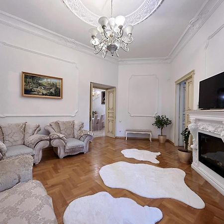 GoldenapartmentЛьвів Екстер'єр фото
